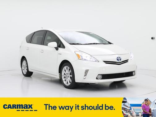 2013 Toyota Prius v Five