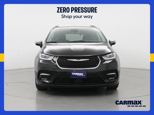 Black 2023 Chrysler Pacifica Limited