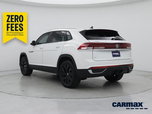 White 2024 Volkswagen Atlas Cross Sport SE w/Tech