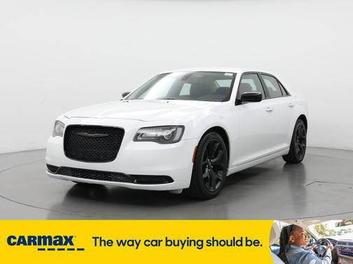 2022 Chrysler 300 Touring
