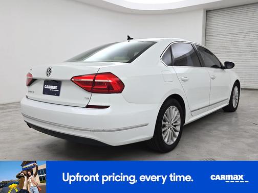 2016 Volkswagen Passat SE