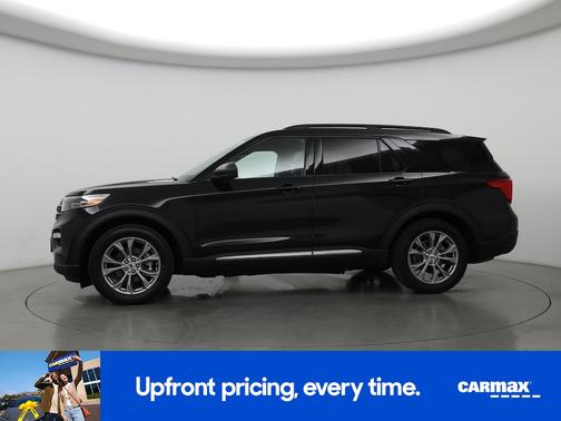 Black 2022 Ford Explorer XLT