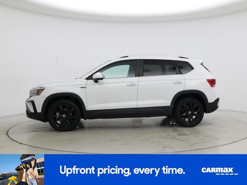 White 2023 Volkswagen Taos SE