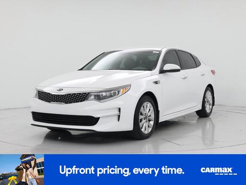 White 2018 Kia Optima EX