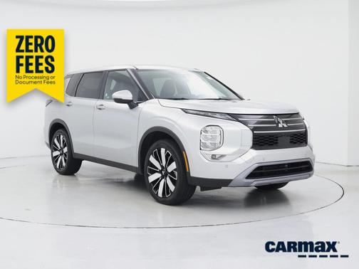 Silver 2025 Mitsubishi Outlander SE