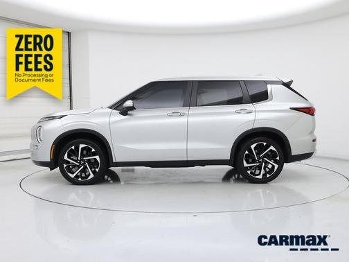 Gray 2024 Mitsubishi Outlander SE