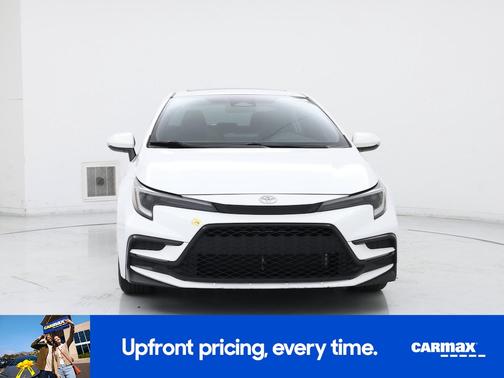 White 2023 Toyota Corolla SE