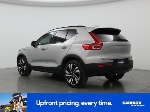 Gray 2025 Volvo XC40 B5 Plus Dark Theme