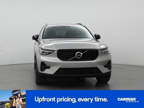Gray 2025 Volvo XC40 B5 Plus Dark Theme