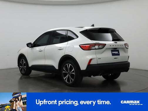 White 2022 Ford Escape SE