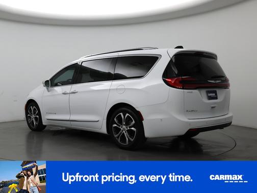 White 2024 Chrysler Pacifica Pinnacle