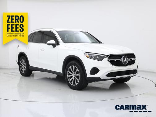 White 2024 Mercedes-Benz GLC 300