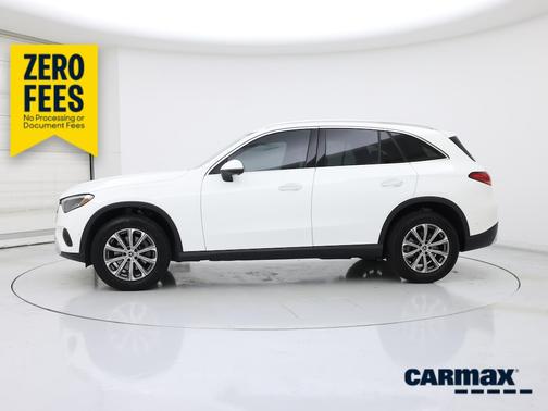 White 2024 Mercedes-Benz GLC 300