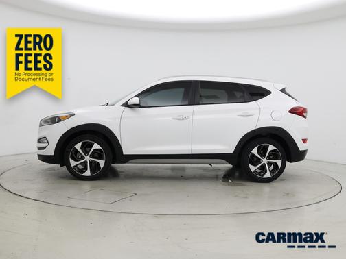 White 2018 Hyundai TUCSON Sport