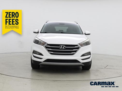 White 2018 Hyundai TUCSON Sport