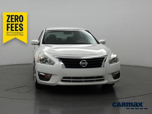 White 2014 Nissan Altima S