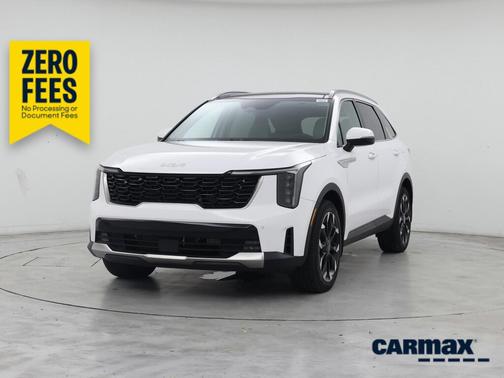 White 2025 Kia Sorento EX