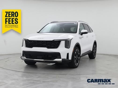 White 2025 Kia Sorento EX