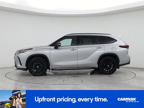 Silver 2025 Toyota Highlander XSE