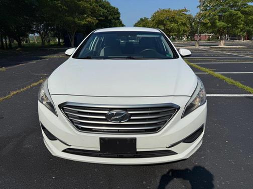 2017 Hyundai SONATA SE
