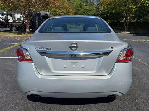 Gun Metallic 2015 Nissan Altima 2.5 S