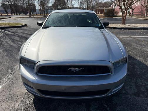 2014 Ford Mustang V6