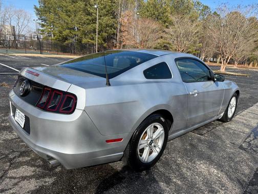 2014 Ford Mustang V6
