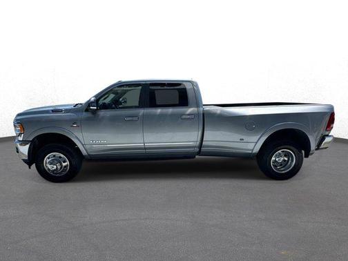 Billet Silver Metallic Clearcoat 2022 RAM 3500 Limited Crew Cab 4x4 8' Box