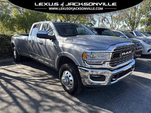 2022 RAM 3500 Limited Crew Cab 4x4 8' Box