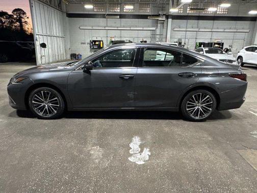 2025 Lexus ES 350 Base