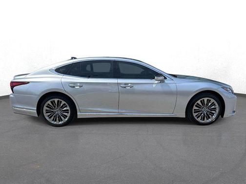 Iridium 2023 Lexus LS 500 Base