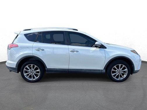 Blizzard Pearl 2017 Toyota RAV4 Limited