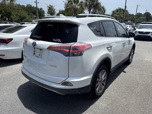 Blizzard Pearl 2017 Toyota RAV4 Limited