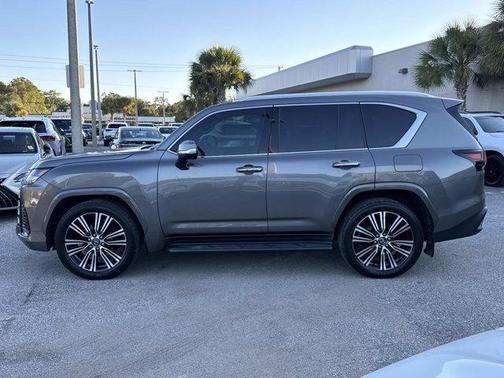 2024 Lexus LX 600 Luxury