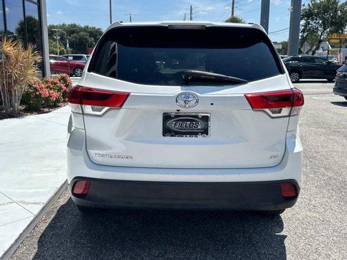 2018 Toyota Highlander SE