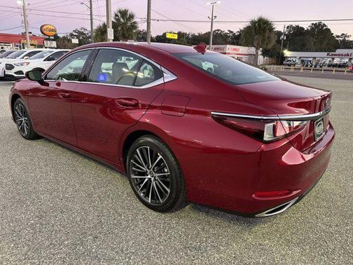 2025 Lexus ES 350 Base