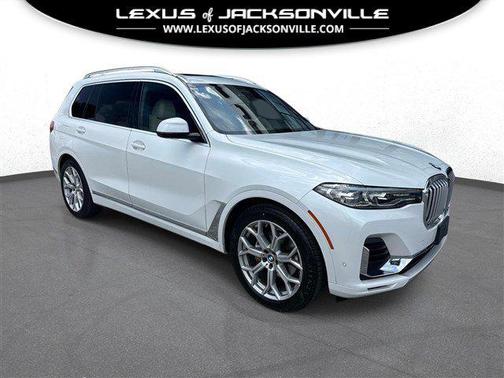 Mineral White Metallic 2022 BMW X7 xDrive40i