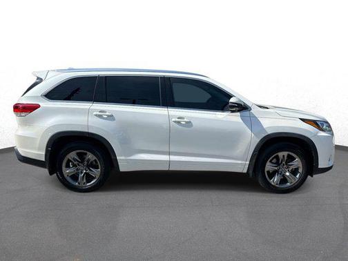 Blizzard Pearl 2019 Toyota Highlander Limited Platinum