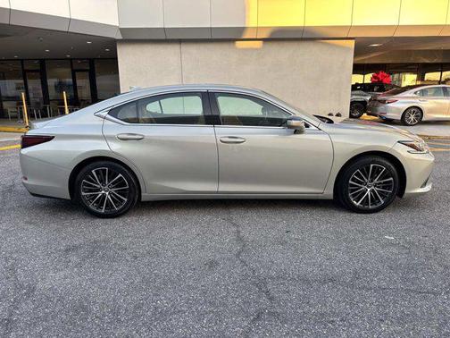 2024 Lexus ES 350 Base