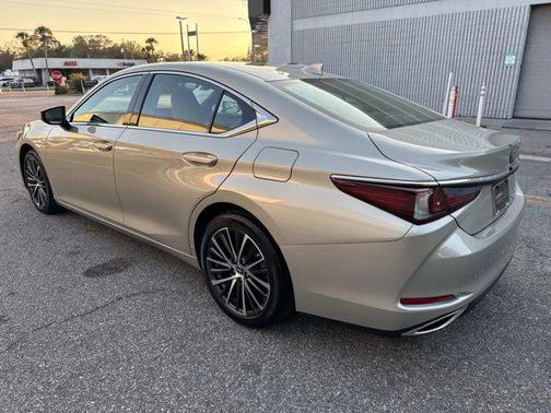 2024 Lexus ES 350 Base