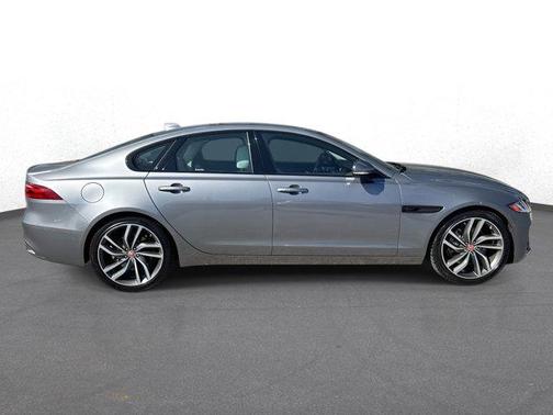 2021 Jaguar XF SE P250 RWD Automatic