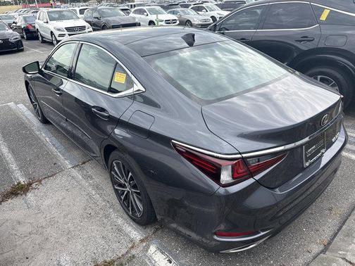 2023 Lexus ES 350 Base