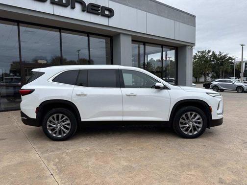 2025 Buick Enclave Preferred FWD