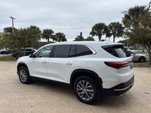 2025 Buick Enclave Preferred FWD