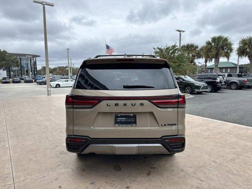 2025 Lexus LX 700h Overtrail