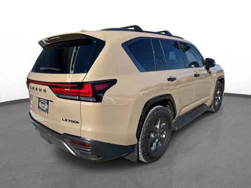 2025 Lexus LX 700h Overtrail