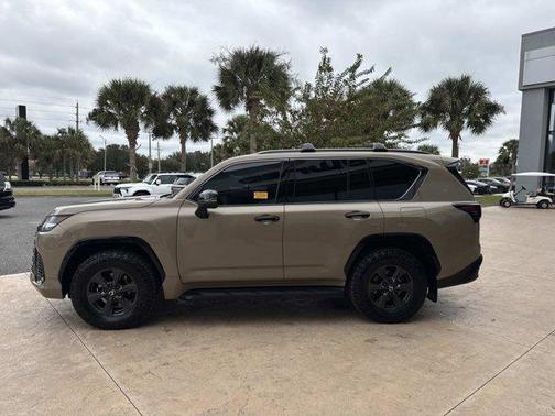 2025 Lexus LX 700h Overtrail