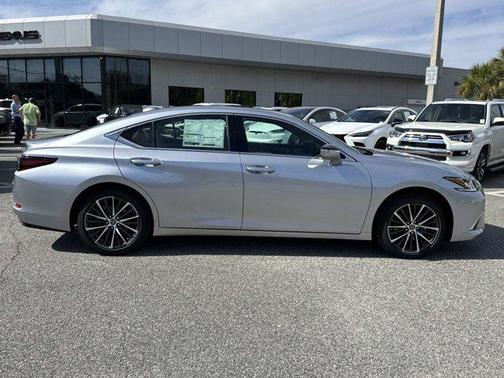 2025 Lexus ES 350 Base