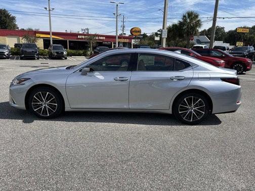 2025 Lexus ES 350 Base