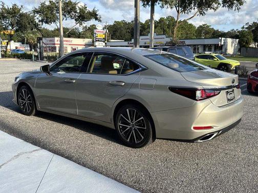 2025 Lexus ES 350 Base
